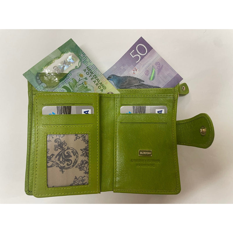 Buxton Scallop Womens Wallet