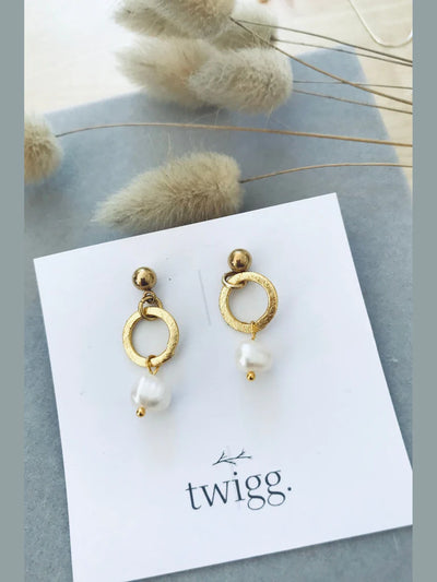Twigg Brushed Circle Pearl Stud Earrings