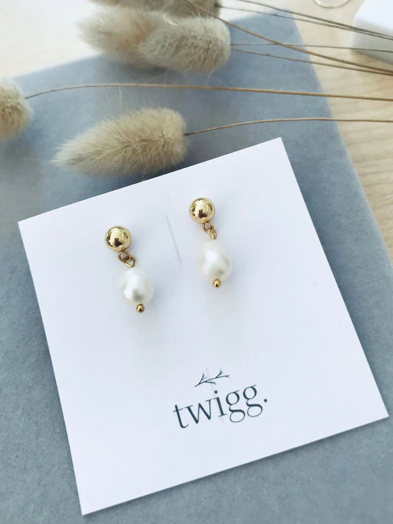 Twigg Pearl Pin Studs