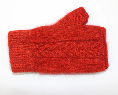 Lothlorian Cable Mitten