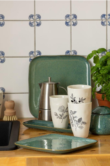 Black and White Leafy Branch Mug