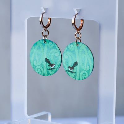 Nichola Earrings - Piwaiwaka Ngutukaka