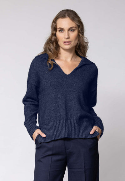 Noble Wilde Possum Merino Madison Vee - Maritime