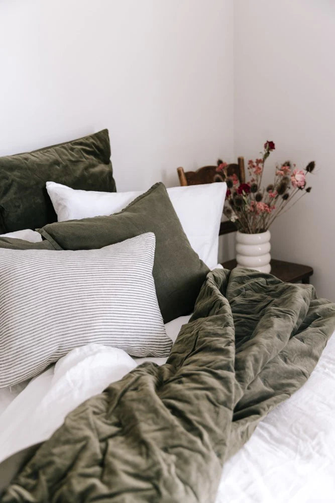 Mason Bee Velvet Throw - Olive Green