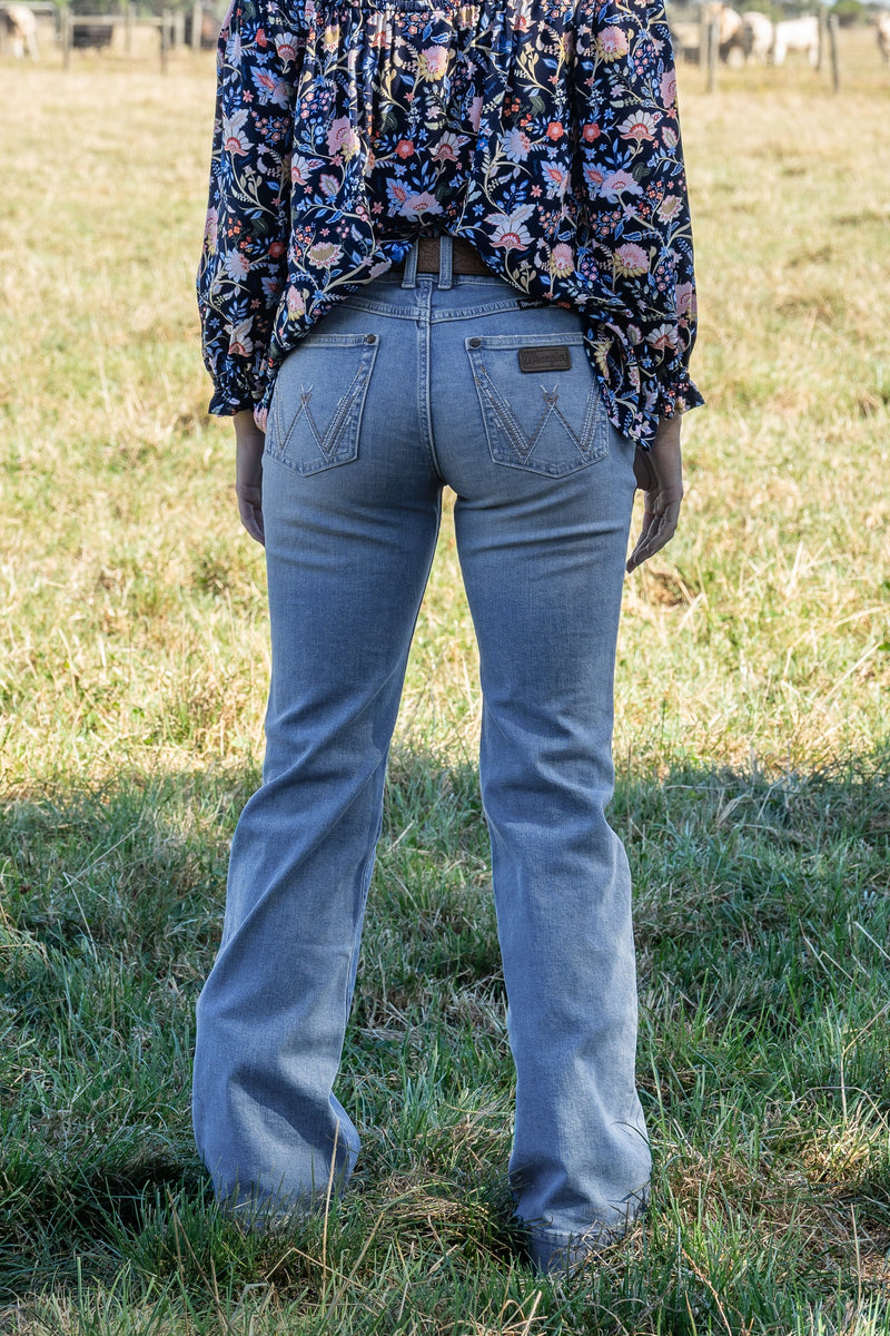 Wrangler Womans Hallie Jean - 32inch Leg